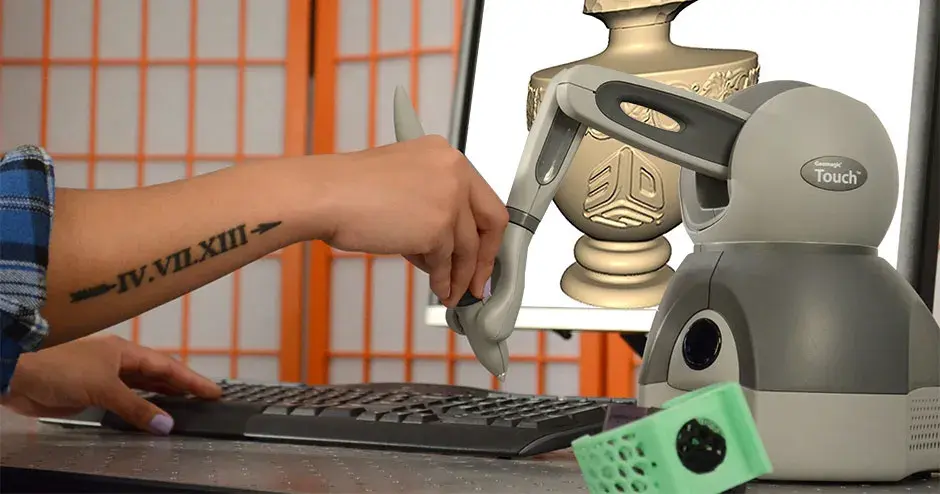 Geomagic Haptics로 손끝 터치의 감각을 더한 설계