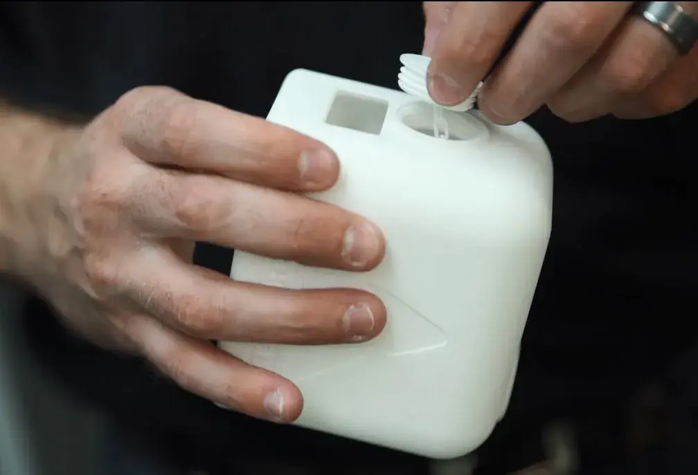 SLS 3D 프린팅으로 정교하게 반복할 수 있는 원형 컨테이너