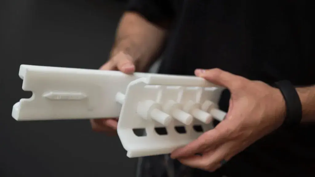 Idaho Steel에서 단일 빌드 어셈블리로 3D 프린팅된 SLS 장비 피스톤