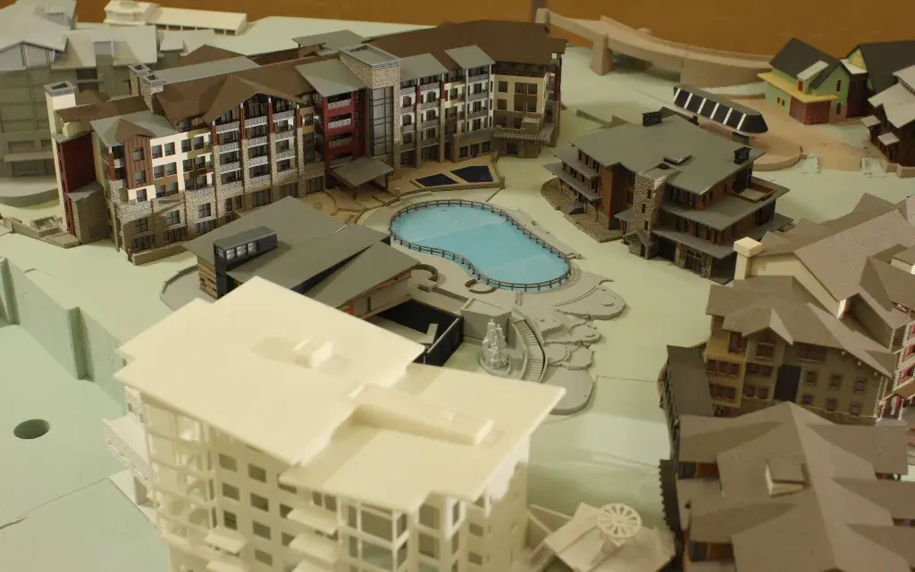 약 250개의 SLA 부품을 제공하여 모델 완성