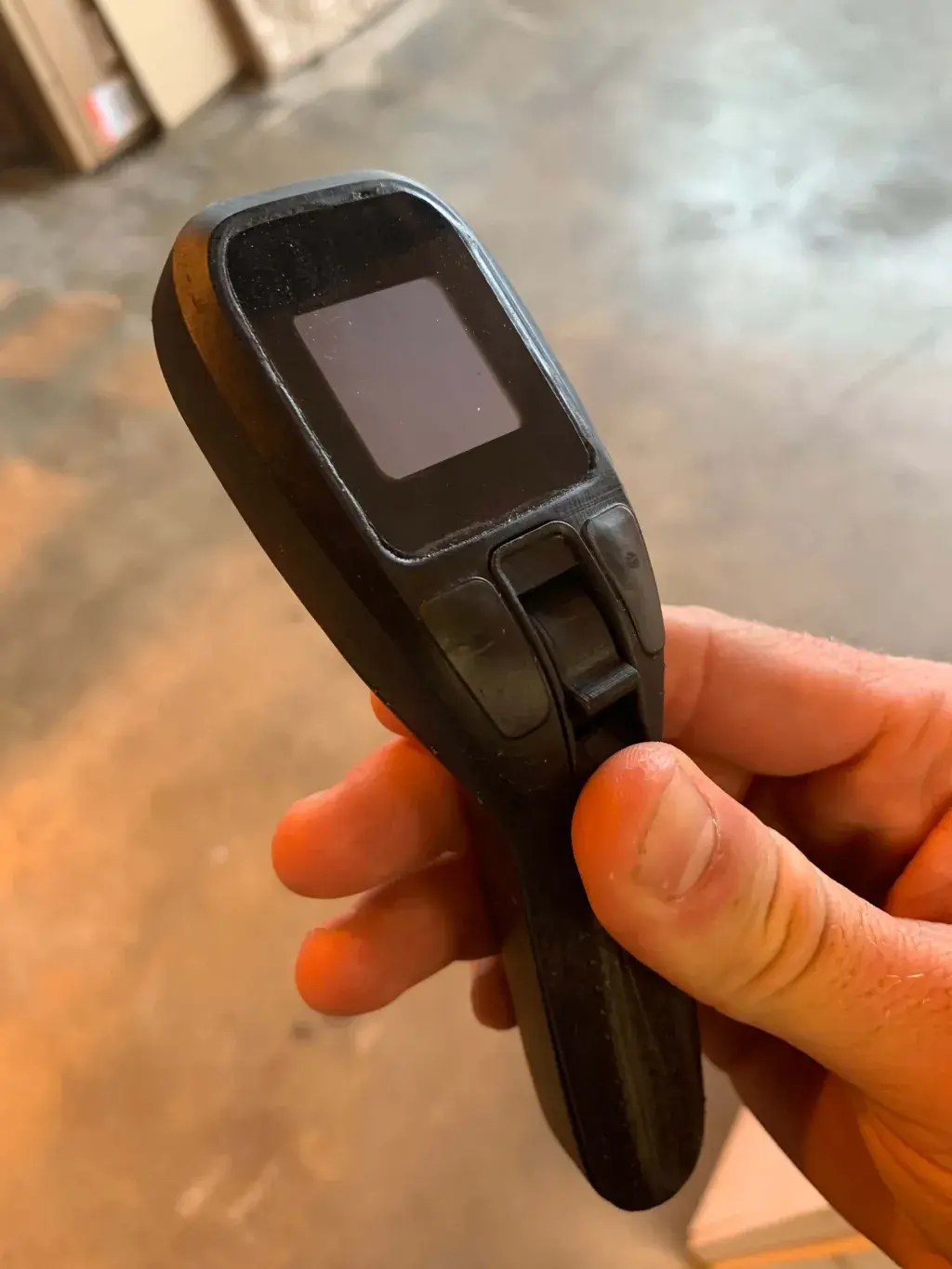 3D Systems Figure 4 기술을 사용하여 KAI Concepts에서 3D 프린트된 리모컨 원형