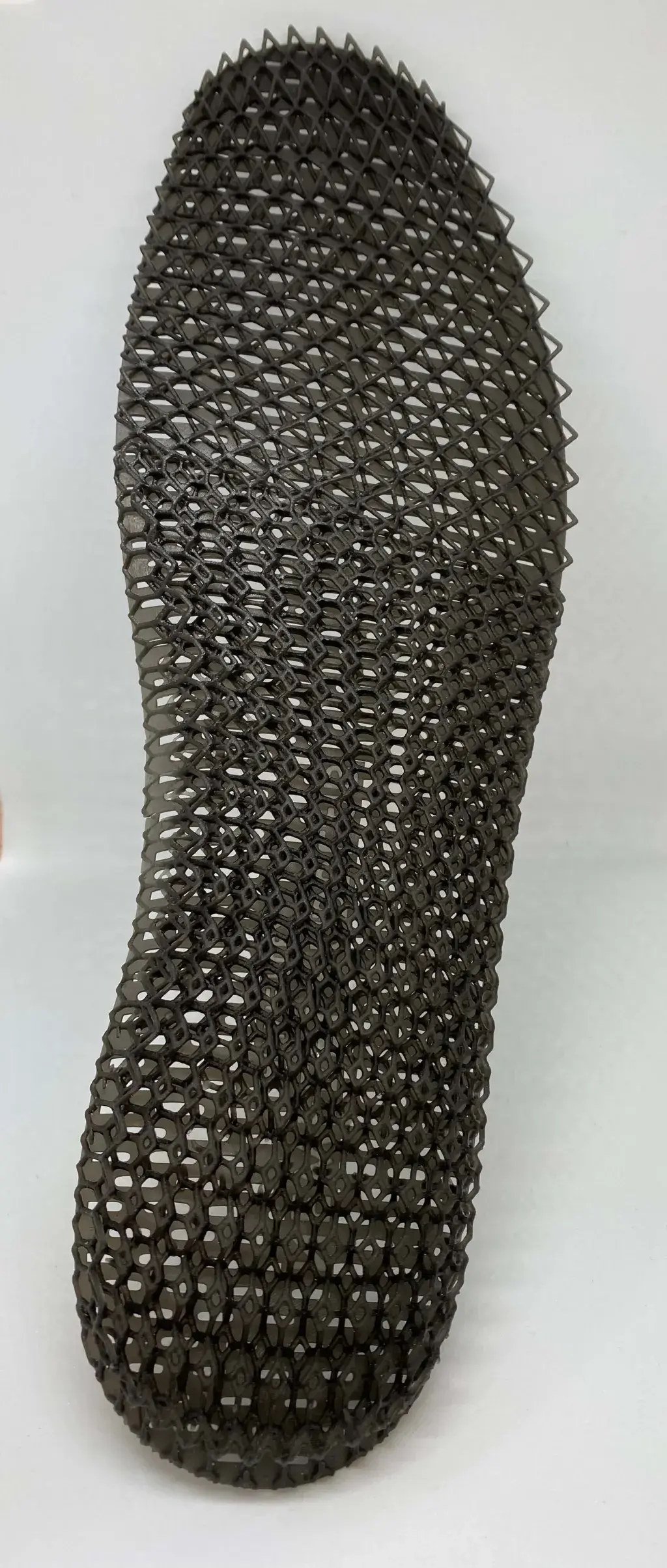 Figure 4 RUBBER-BLK 10를 사용해 3D 프린트된 Decathlon 신발의 인솔