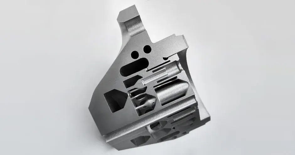 DLR 3D 프린팅 DMP 연료 인젝터의 절단면