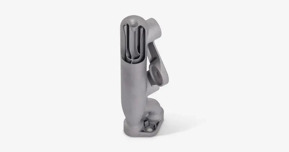 최적화된 유체 역학 설계와 다양한 구성품의 부품 통합을 특징으로 하는 Direct Metal Printing 기술로 생산된 적층 제조 연료 레일.