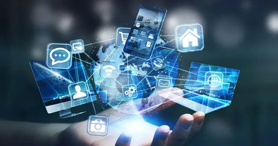 강렬한 빛과 함께 부상하는 테크 그래픽으로 표현된 손