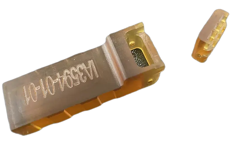 Interplex를 위해 인쇄된 Figure 4 HI TEMP 300-AMB 소재로 제작된 바늘 위치 고정 장치