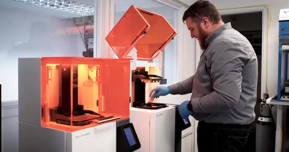 3D 프린팅 생산을 위한 ACS Custom의 Figure 4 Standalone 프린터