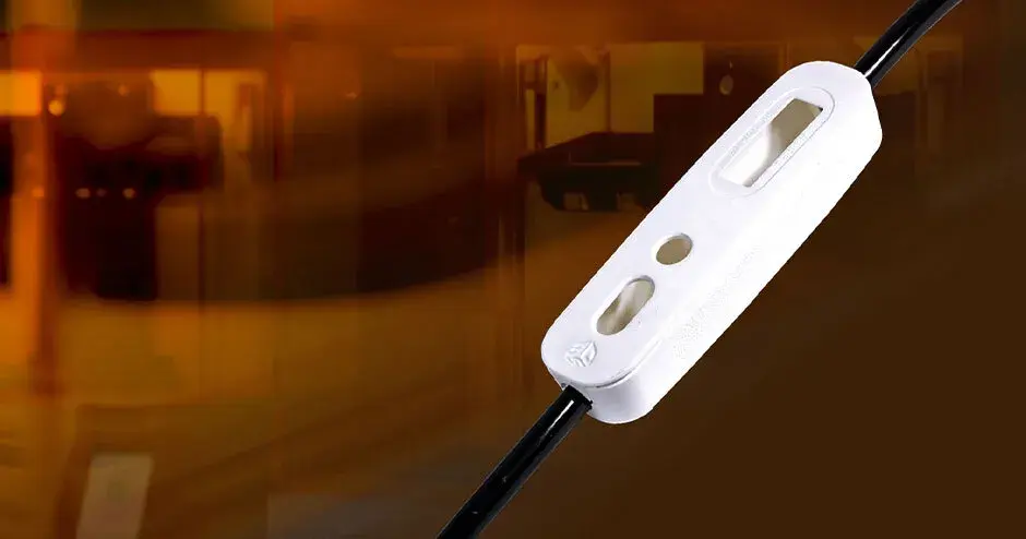 Figure 4 Rigid White 홈페이지 배너 미리보기