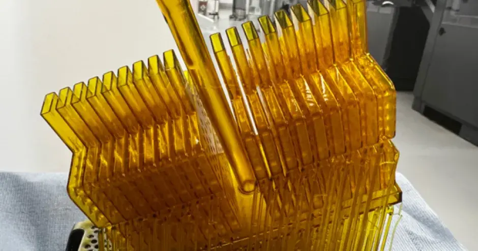 BWT Alpine F1 팀에서 Figure 4 프린터를 활용해 36개 배치로 3D 인쇄한 범용 개스킷용 몰드